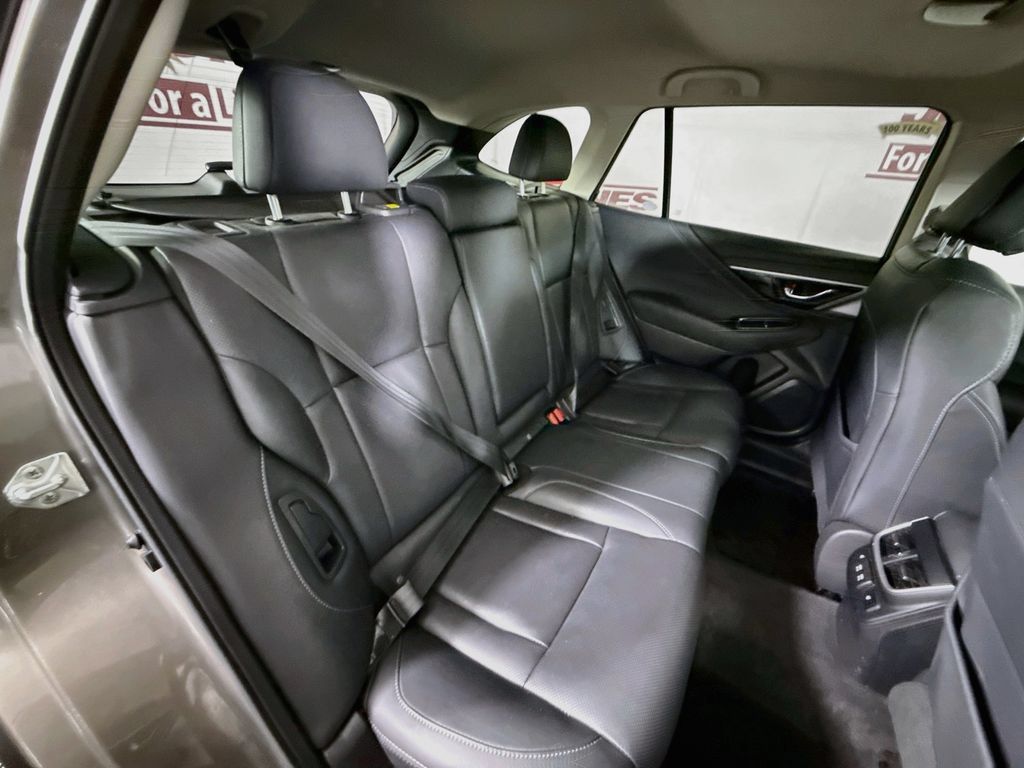 Used 2022 Subaru Outback Limited AWD/4WD image 34