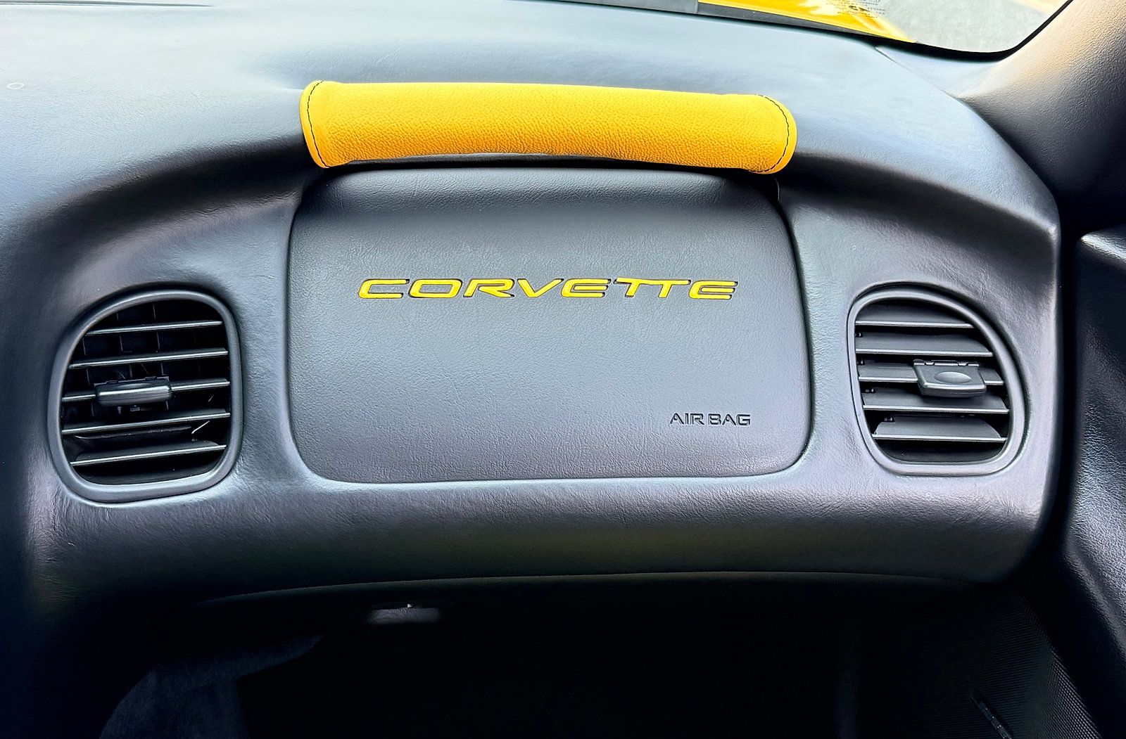 Used 2004 Chevrolet Corvette Z06 w/ Memory Package RWD image 53