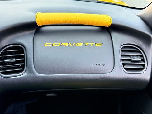 Used 2004 Chevrolet Corvette Z06 w/ Memory Package RWD image 53