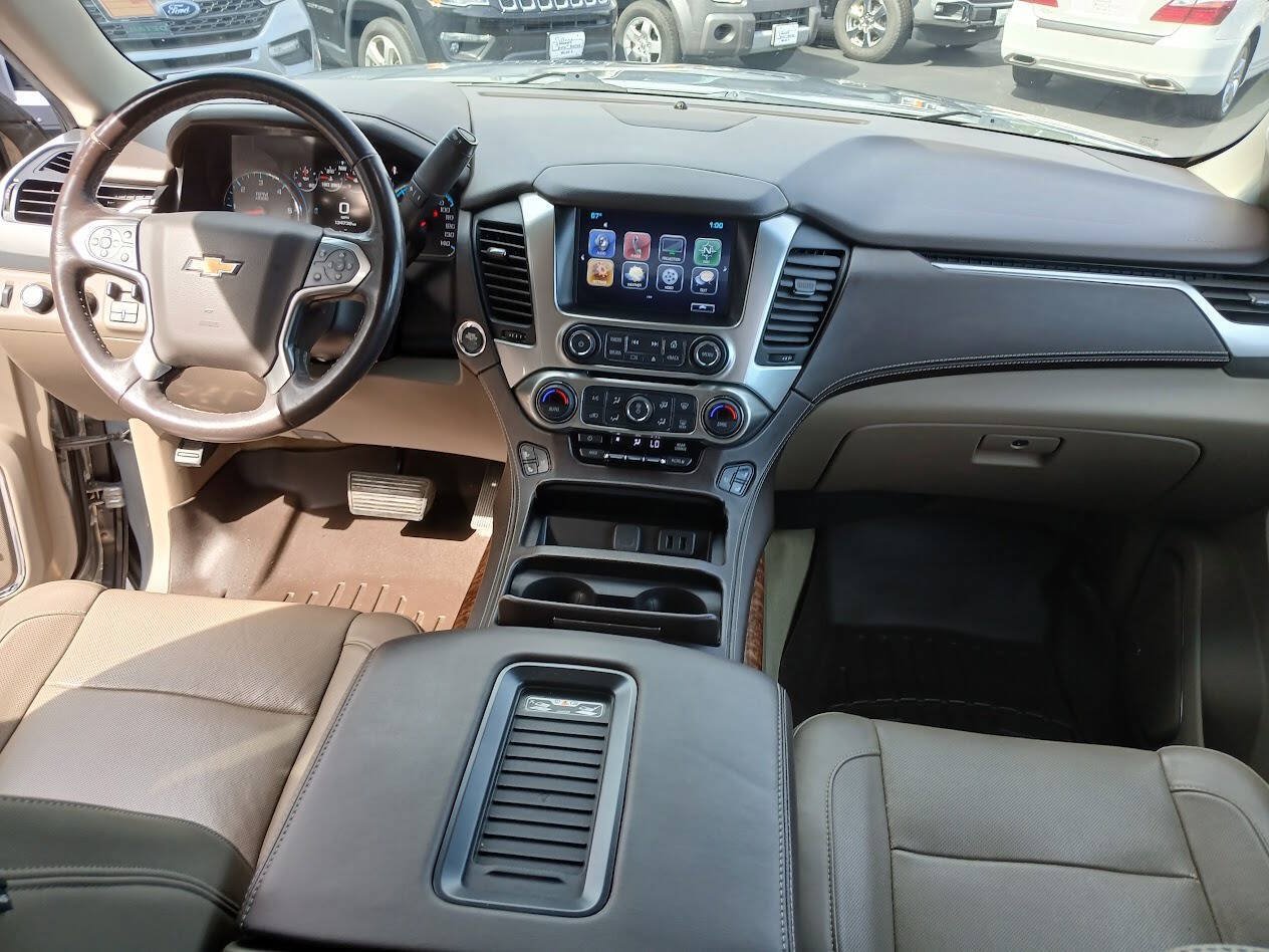 Used 2017 Chevrolet Suburban Premier AWD/4WD image 5