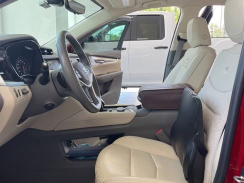 Used 2024 Cadillac XT5 Premium Luxury w/ Technology Package FWD image 21