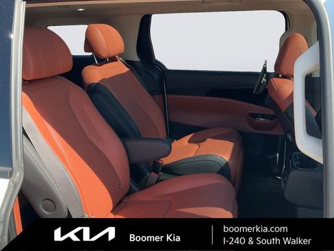 Used 2024 Kia Carnival SX Prestige image 12