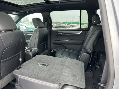 New 2026 GMC Acadia Elevation w/ Elevation Premium Package image 8