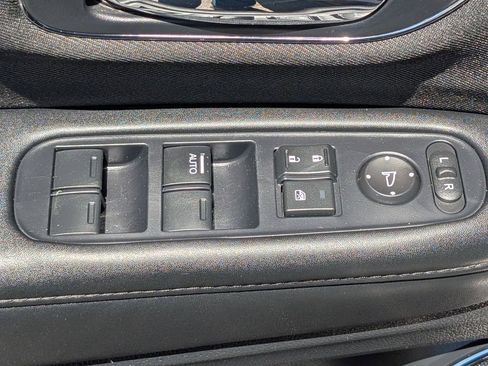 Used 2022 Honda HR-V EX image 10