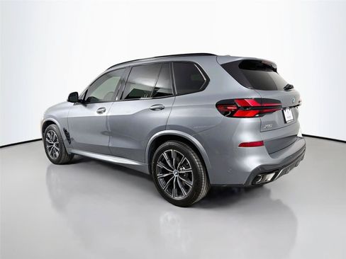 New 2026 BMW X5 xDrive40i w/ M Sport Package AWD/4WD image 7