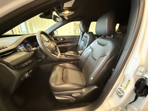 New 2026 Jeep Compass Latitude AWD/4WD image 13