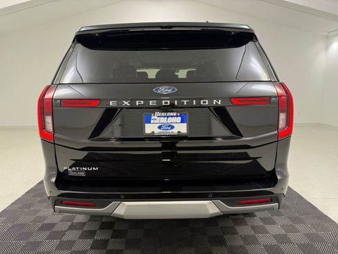 Used 2025 Ford Expedition Platinum AWD/4WD image 6