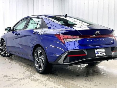 New 2026 Hyundai Elantra Limited image 25