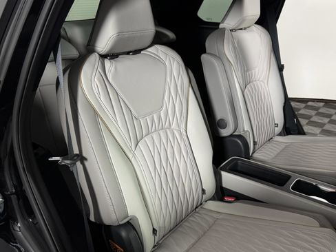 Used 2026 INFINITI QX60 Autograph w/ Dark Cargo Package image 18