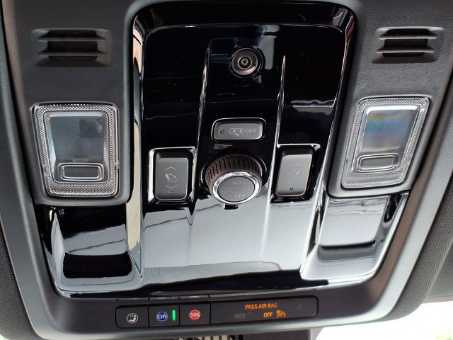 Used 2026 Chevrolet Tahoe LT w/ Comfort Package AWD/4WD image 21
