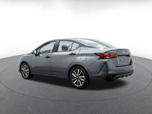 Used 2025 Nissan Versa SV FWD image 7