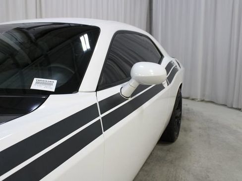 Used 2011 Dodge Challenger R/T RWD image 32
