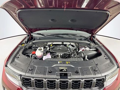 New 2026 Jeep Grand Cherokee Altitude image 33