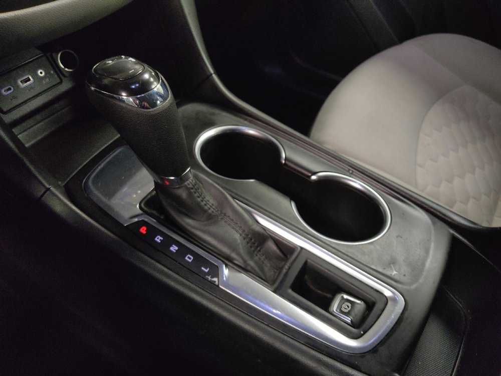 Used 2021 Chevrolet Equinox LS FWD image 26