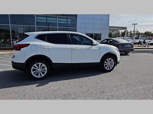 Used 2018 Nissan Rogue Sport S w/ S Appearance Package image 34