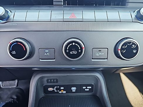 New 2026 Hyundai Kona SE image 19