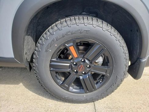 Certified 2025 Nissan Rogue SV image 43