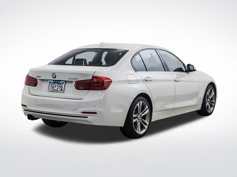 Used 2017 BMW 330i xDrive Sedan AWD/4WD image 5