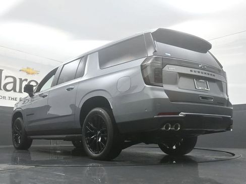 New 2025 Chevrolet Suburban Premier image 5