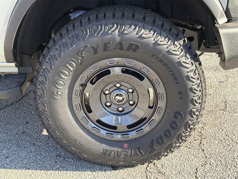 New 2025 Ford Bronco 2-Door w/ Sasquatch Package image 23