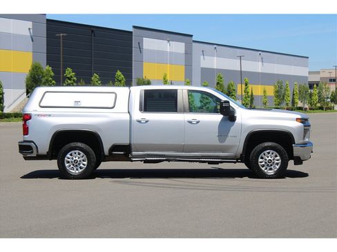 Used 2023 Chevrolet Silverado 2500 LT w/ Convenience Package AWD/4WD image 4