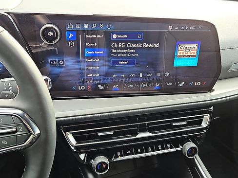 New 2026 Chevrolet Traverse LT AWD/4WD image 18