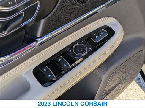Used 2023 Lincoln Corsair FWD image 13