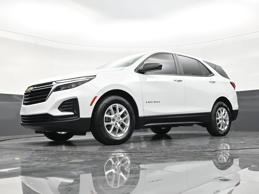 Used 2022 Chevrolet Equinox LS FWD image 17