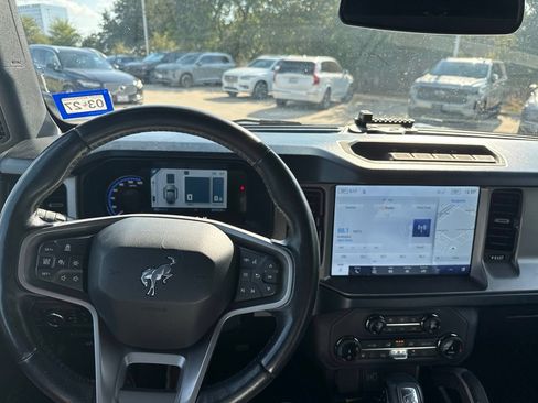 Used 2022 Ford Bronco Outer Banks w/ Sasquatch Package AWD/4WD image 18