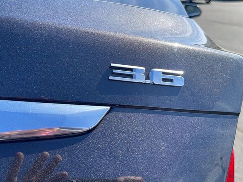 Used 2018 Cadillac XT5 Luxury w/ Driver Awareness Package image 14