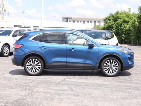 Used 2022 Ford Escape Titanium w/ Class II Trailer Tow Package AWD/4WD image 5