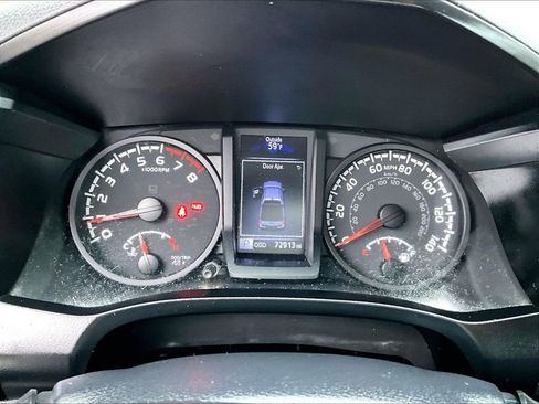 Used 2020 Toyota Tacoma SR image 24