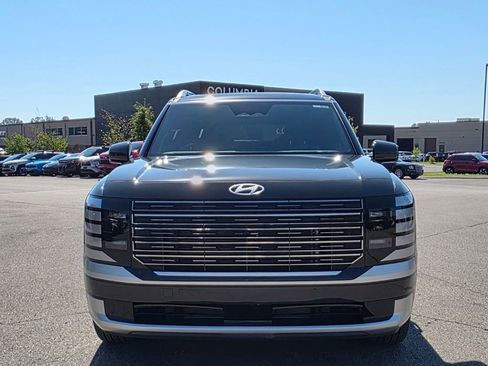 New 2026 Hyundai Palisade Calligraphy FWD image 3