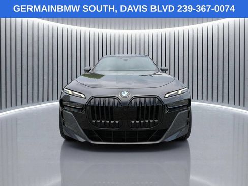 Used 2023 BMW 740i RWD image 10