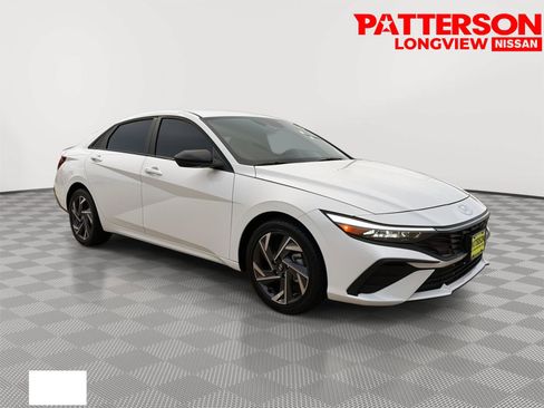 Used 2025 Hyundai Elantra Sport FWD image 1