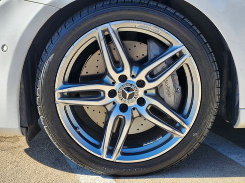 Used 2019 Mercedes-Benz E 300 E 300 image 11