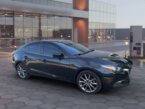 Used 2018 MAZDA MAZDA3 Touring FWD image 21