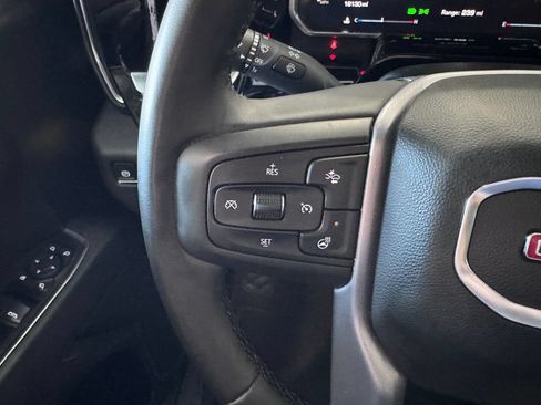 Certified 2026 GMC Sierra 1500 SLT AWD/4WD image 16