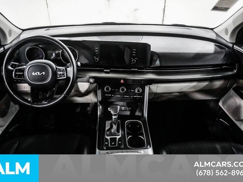 Used 2024 Kia Carnival LX FWD image 20