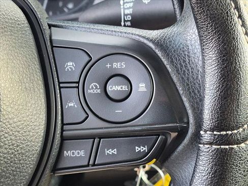 Used 2023 Toyota Corolla LE FWD image 15