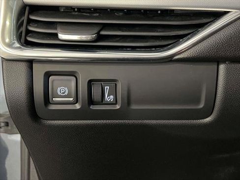 Used 2020 Cadillac XT4 Premium Luxury image 21