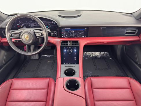 Used 2022 Porsche Taycan image 13