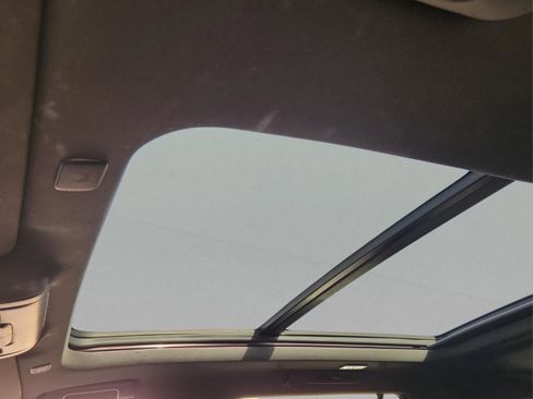 Used 2021 Chevrolet Tahoe RST w/ Luxury Package image 17