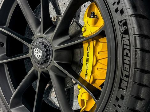 Used 2019 Porsche 911 Speedster RWD image 36