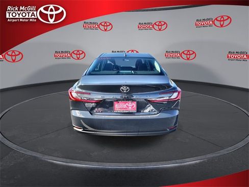 Used 2025 Toyota Camry LE image 7
