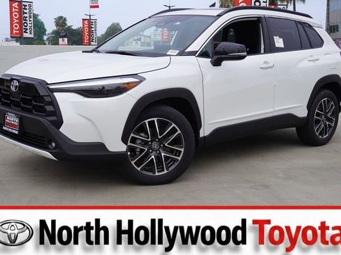 Used 2026 Toyota Corolla Cross XLE image 1