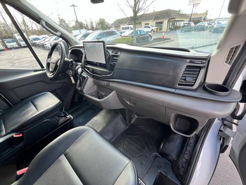 Used 2022 Ford Transit 250 Medium Roof image 23
