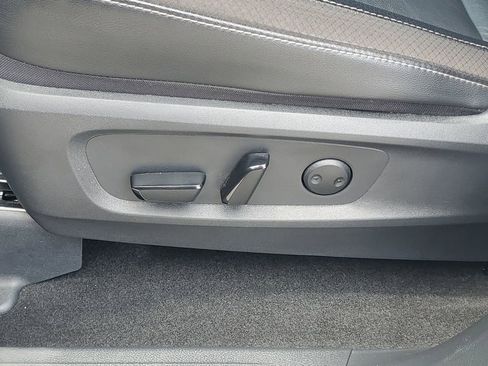 Certified 2024 Nissan Pathfinder SL FWD image 26