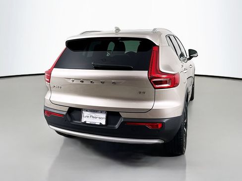 Used 2023 Volvo XC40 B5 Plus w/ Climate Package AWD/4WD image 10