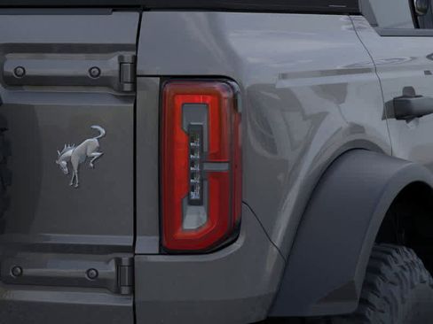 New 2025 Ford Bronco Badlands w/ Sasquatch Package image 23